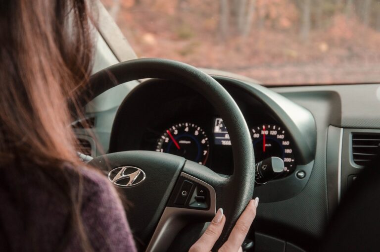 behind the wheel, driver, young woman-4789777.jpg